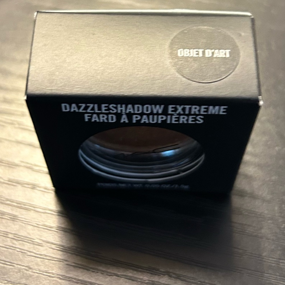 🌟HP🥳🌟MAC COSMETICS Dazzleshadow Extreme Eyeshadow
Objet D'Art - Picture 2 of 5